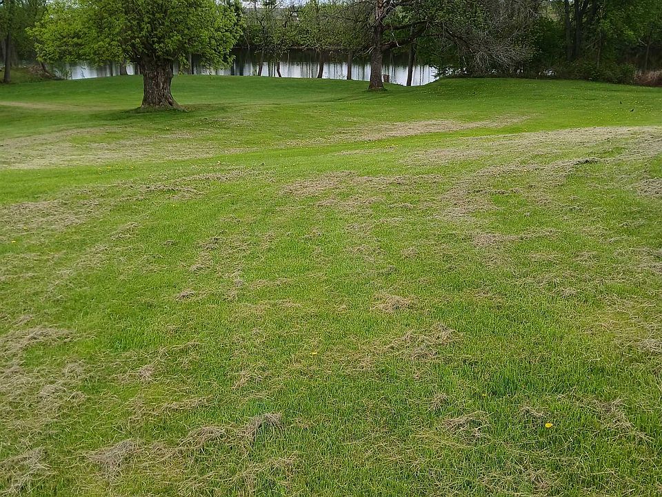 2nd image of N Racquette River Rd