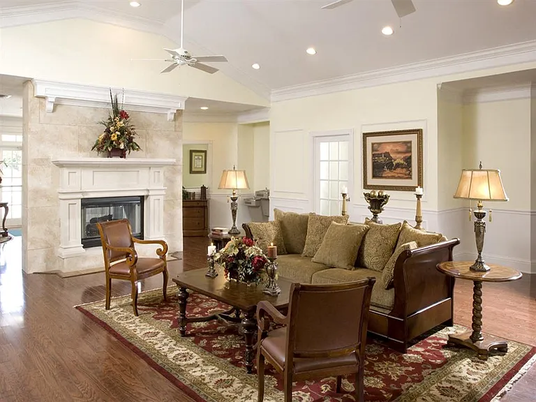 600 Spring Manor Cir — Photo 2