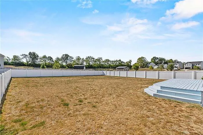 2723 Tennessee Dr — Photo 25