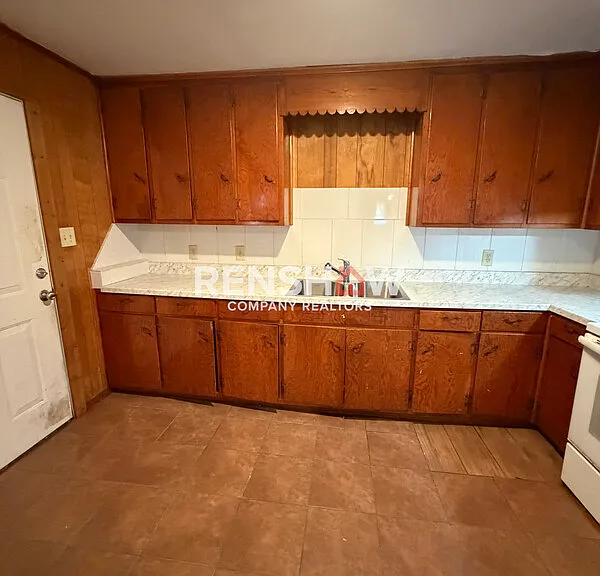 1816 E Mitchell St — Photo 8