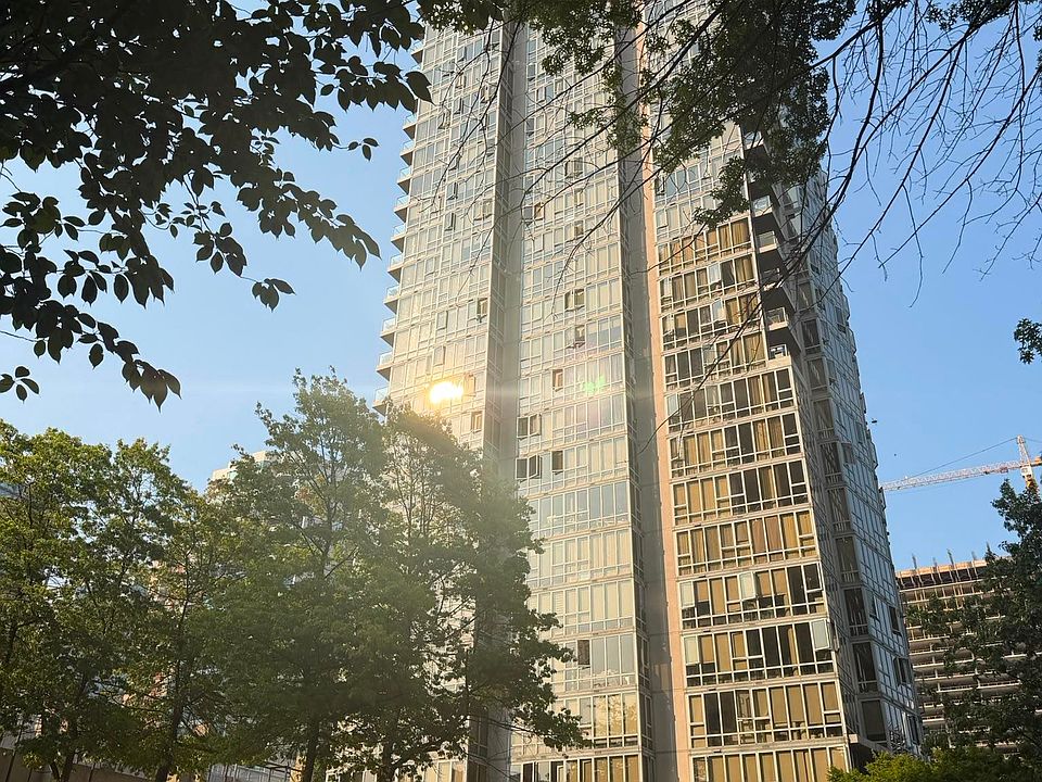 1st image of 930 Cambie St #1003