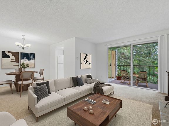 3rd image of 4737 W Lake Sammamish Parkway SE #A202
