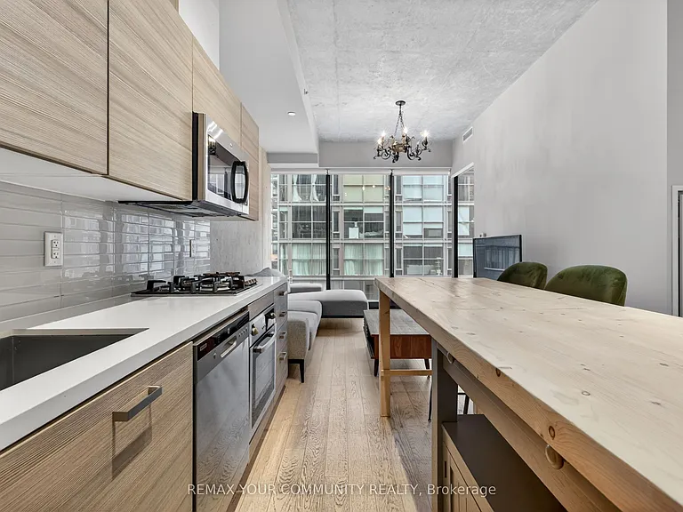11 Charlotte St #204 — Photo 7