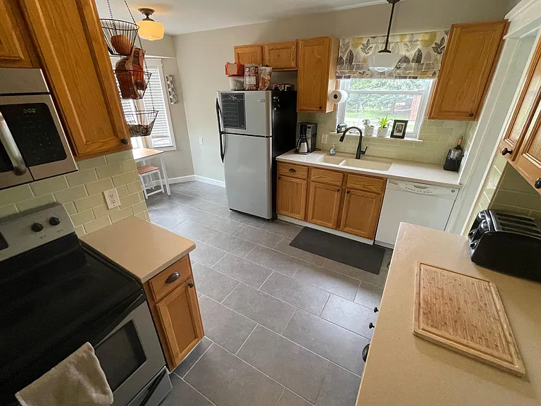 946 Pinecrest Dr — Photo 28
