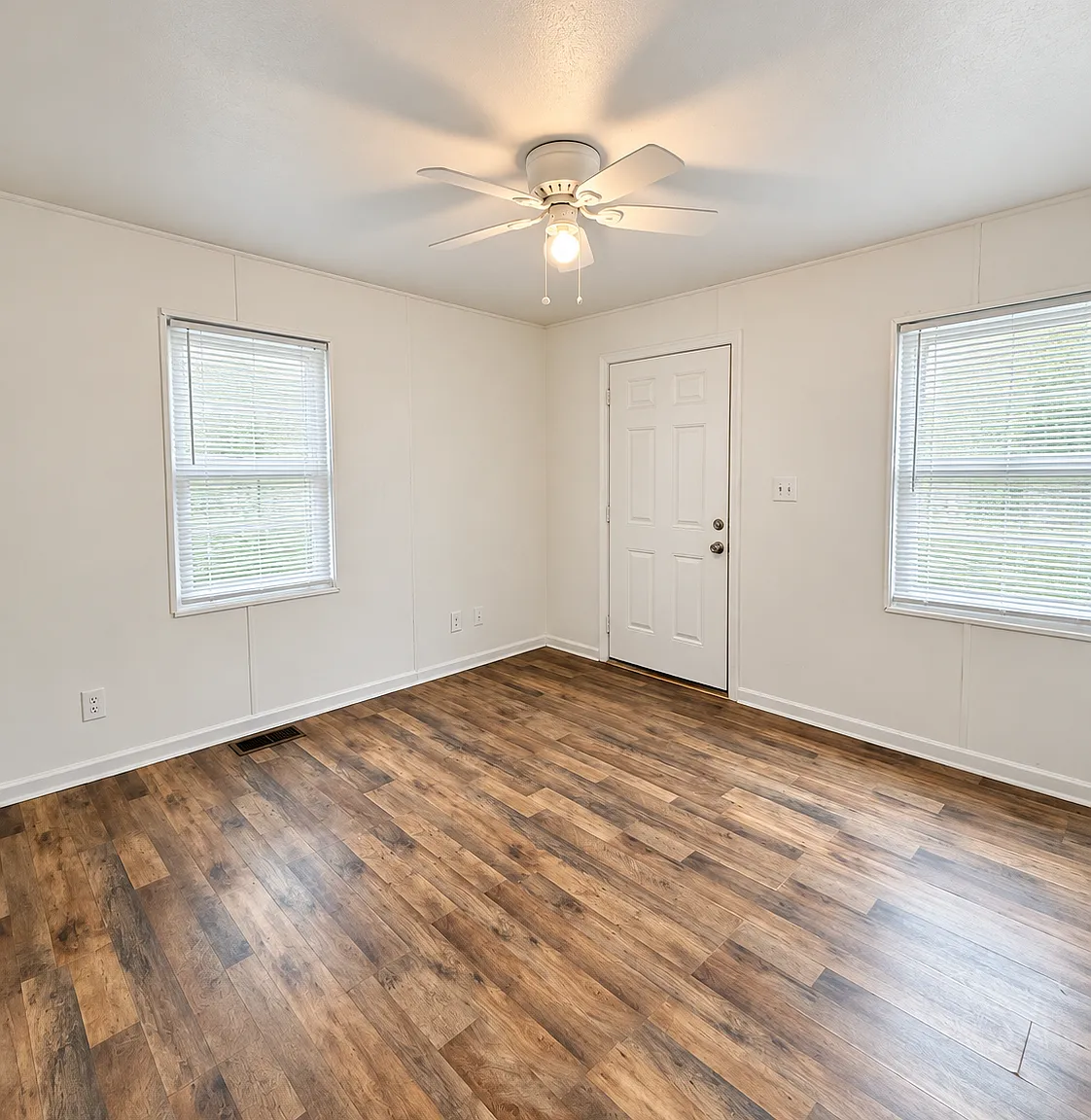 915 Euclid Avenue - 1 — Photo 4