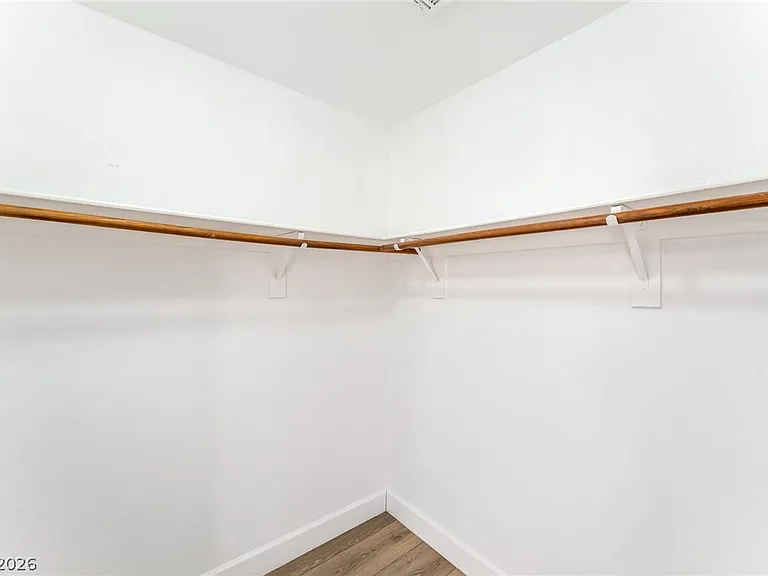 9724 Panorama Cliff Dr — Photo 22