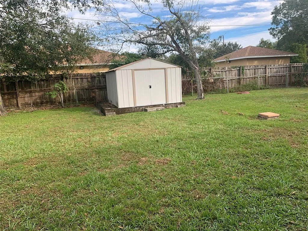 3 bed, 1.5 bath, 912 sqft, $1,985 — Photo 4