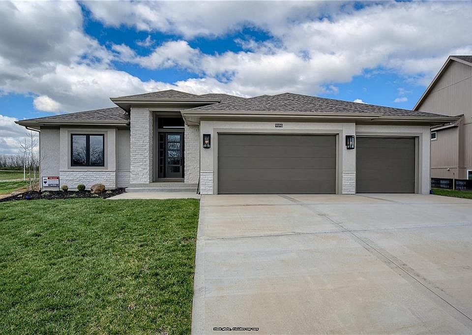 1st image of 2516 NE 91st Pl