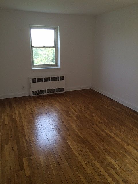 2nd image of 13515 83rd Ave APT 2M