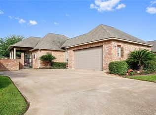 6134 E Azalea Dr, Lake Charles, LA 70605