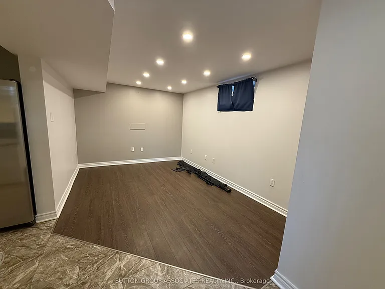 113 Dali Cres #BASEMENT — Photo 4