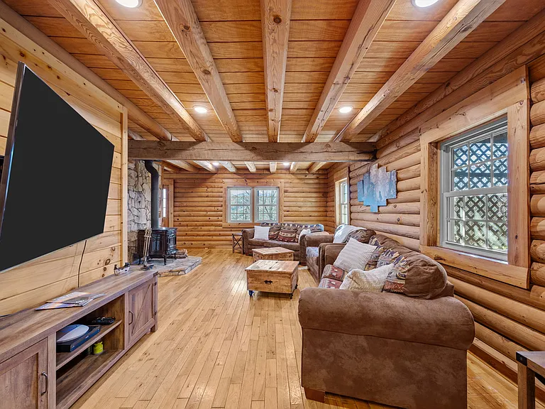 40 Chambers Dr — Photo 12