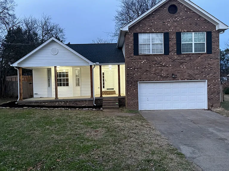 533 Woodland Hills Dr — Photo 2