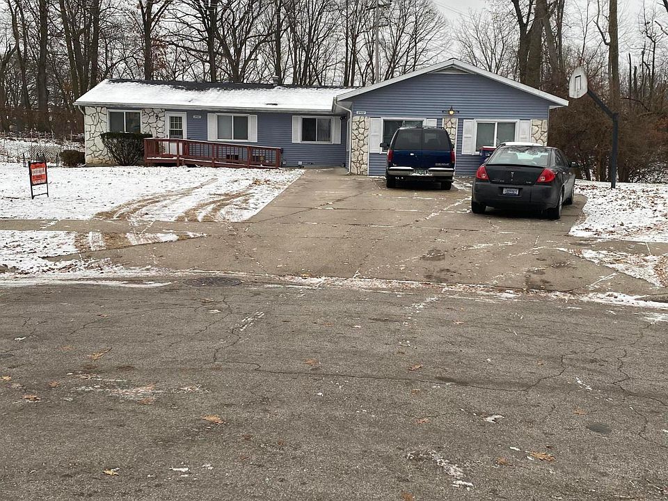 2nd image of 2950 Newton Ave SE