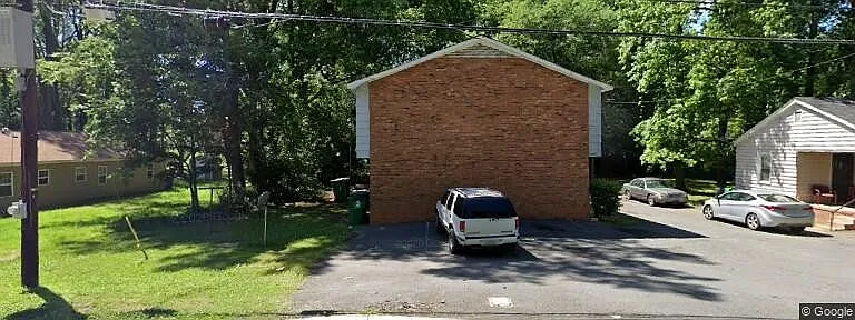 2 bed, 1.5 bath, 950 sqft, $1,250 — Photo 3