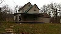 2nd image of 220 W Maple St