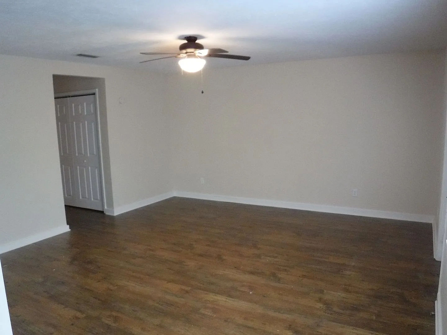 2308 Sylvan Court — Photo 2