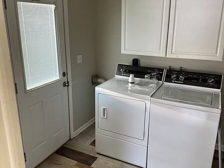 116 Briargate Rd — Photo 4