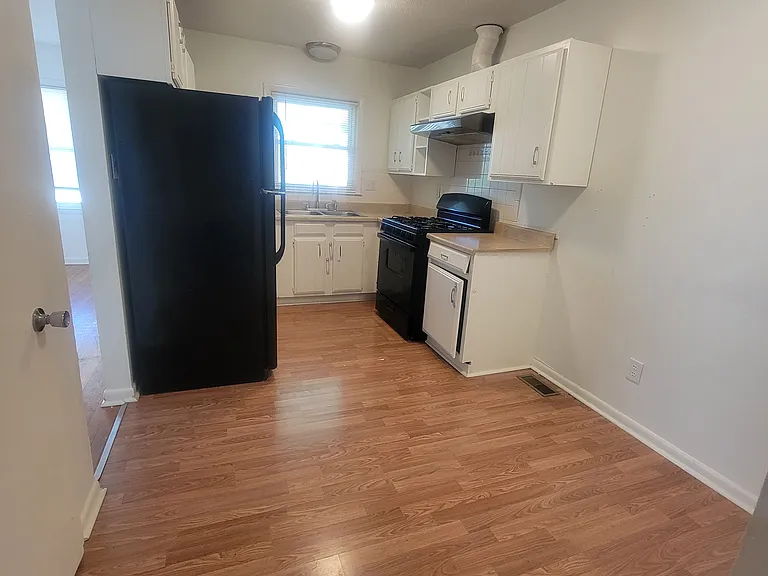 1425 Huntsville Dr #1425B — Photo 3