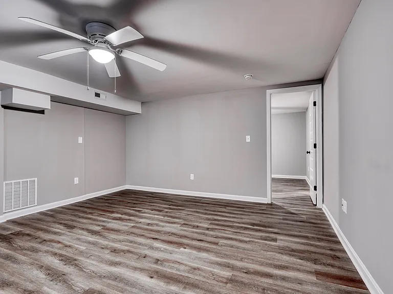 6722 Brentwood Ave #1B — Photo 8