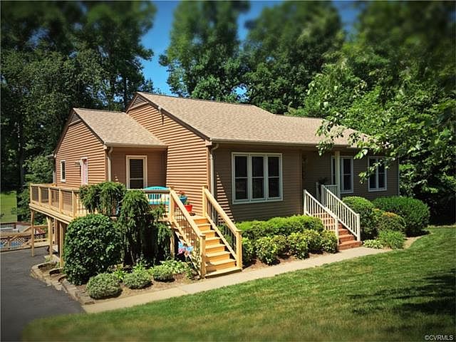 1st image of 3501 S Woodland Cir