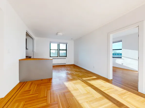 200 Haven Avenue image 10 of 11