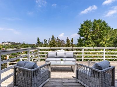 22253 Del Valle St, Woodland Hills, CA, 91364