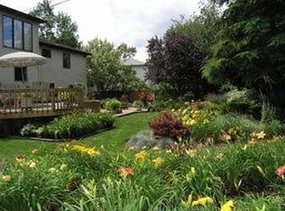 19 Walnut Dr, Syosset, NY 11791