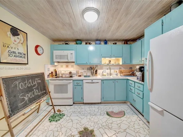 1811 Jefferson St APT 410, Hollywood, FL 33020