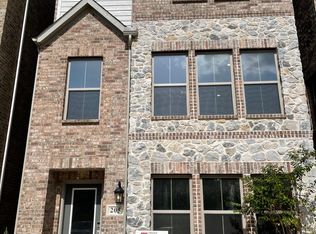 205 Peach Orchard Ln, Euless, TX 76040