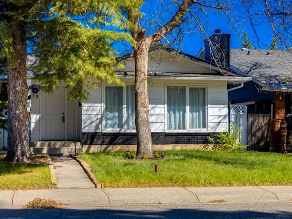 32 W Midland Pl SE, Calgary, AB T2X 1P9
