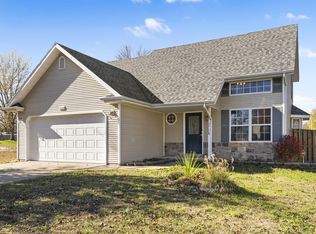 1711 E Garland Ct, Republic, MO 65738