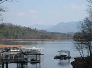 1517 Heathers Cove Cir, Hiawassee, GA 30546