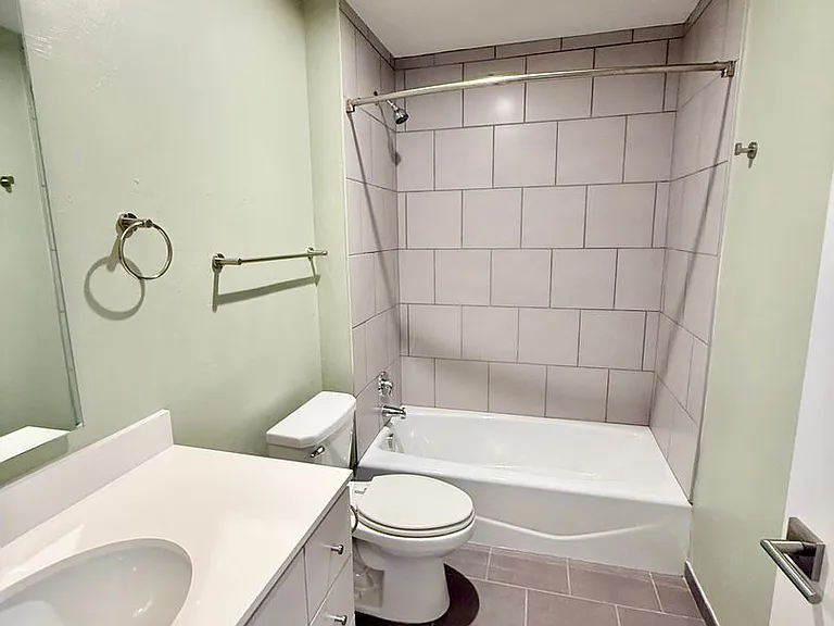 627 Couch Dr #S13 — Photo 18
