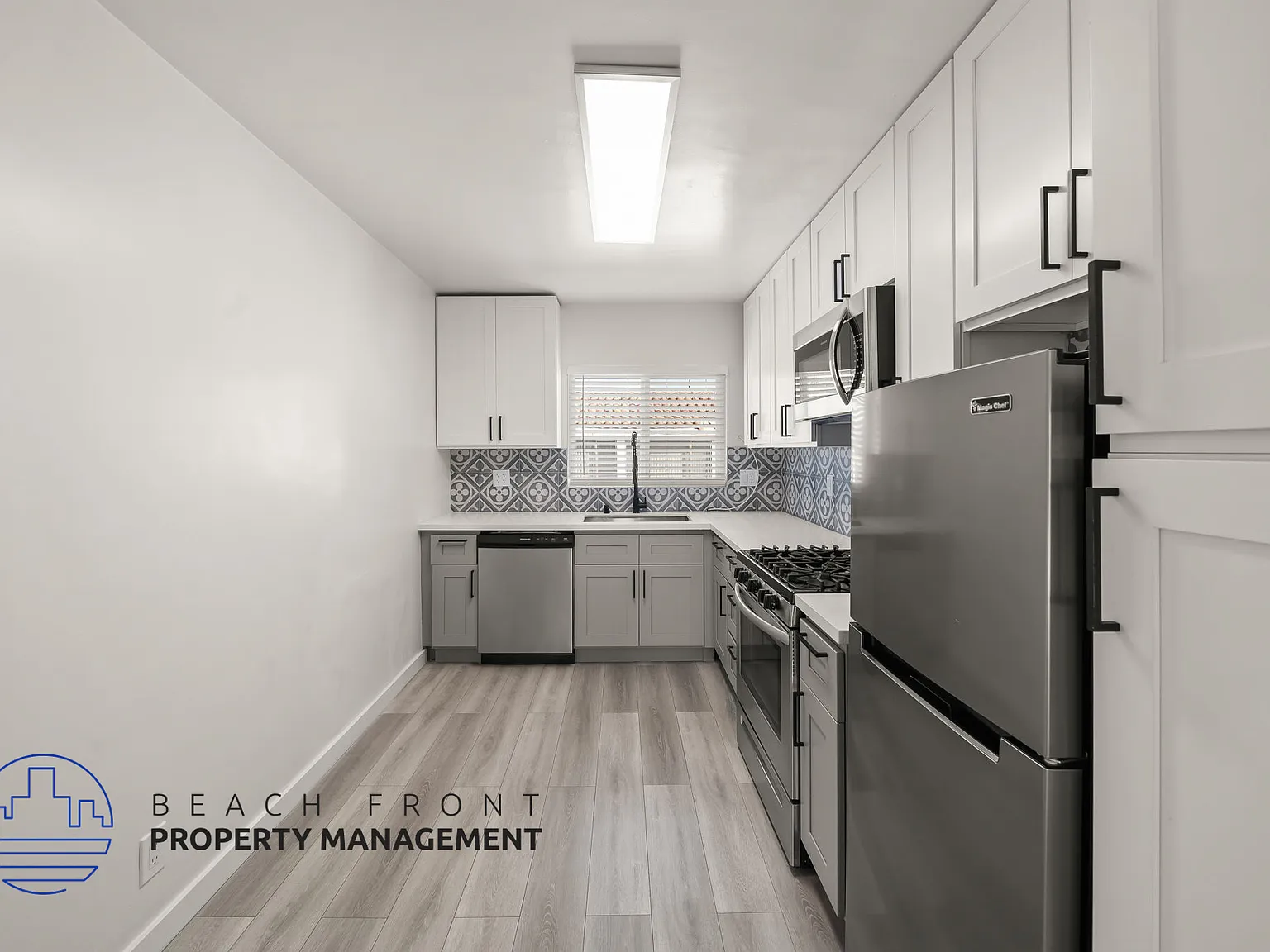 254 S Normandie Ave — Photo 3