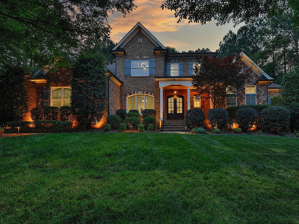1st image of 128 Dartmoor Ln