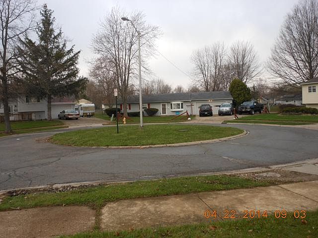 1st image of 19 Roosevelt Ct