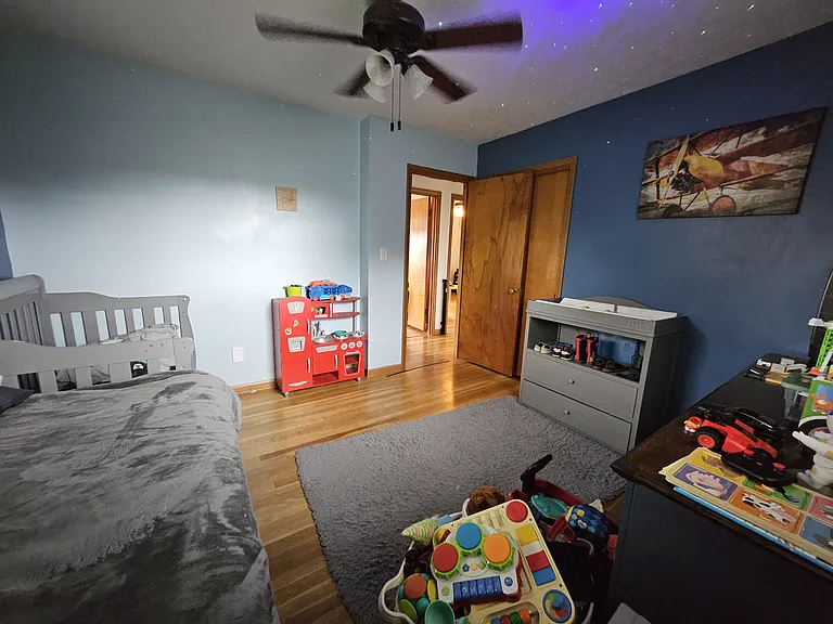 521 Stonehaven Dr — Photo 20