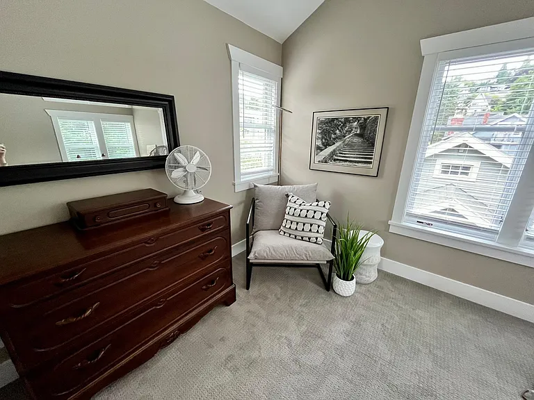 Large 2nd bedroom - located on the upper floor