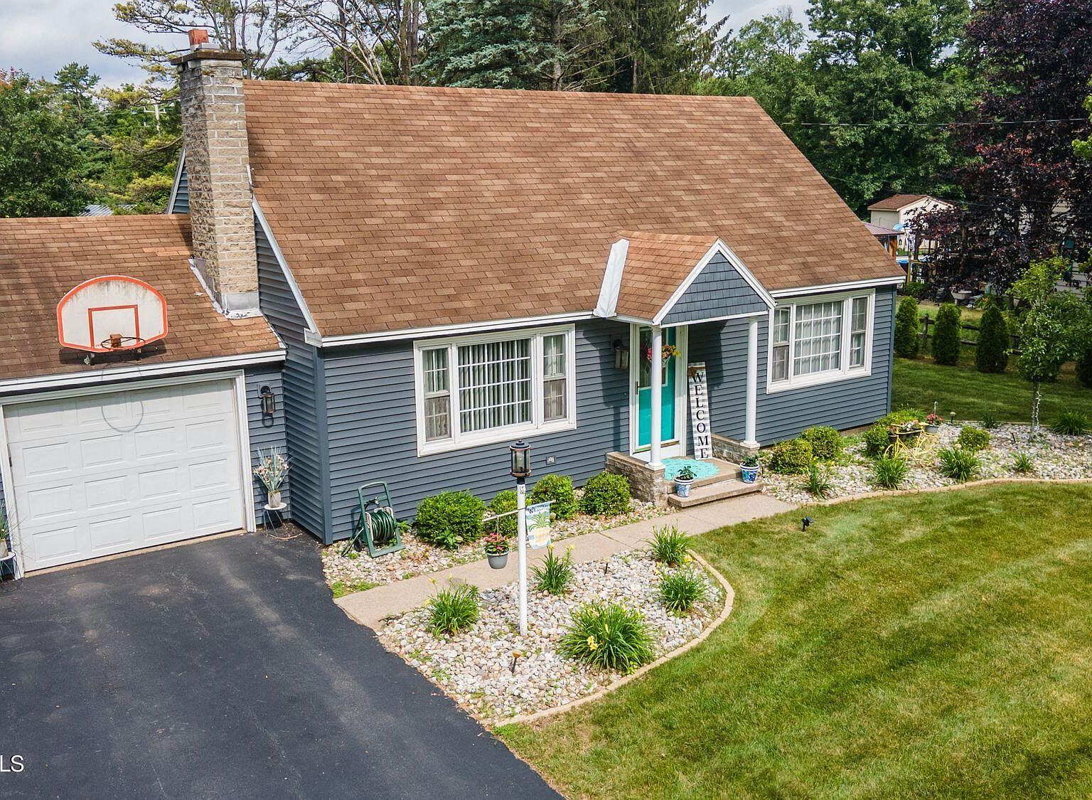 6 Terry Drive, South Glens Falls, NY 12803 Zillow