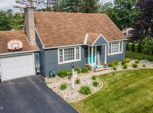 6 Terry Dr, South Glens Falls, NY 12803
