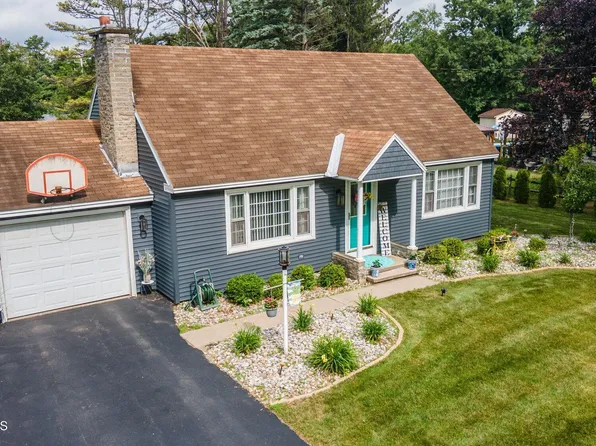 6 Terry Drive, South Glens Falls, NY 12803