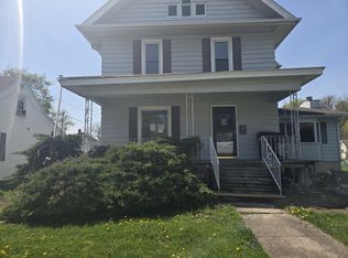 320 N 12th St, Rochelle, IL 61068