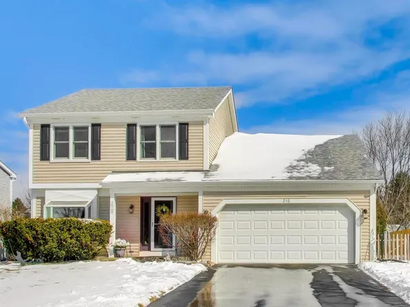 210 Foxmoor Rd, Fox River Grove, IL 60021