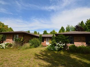 8909 S Maple City Rd, Maple City, MI 49664