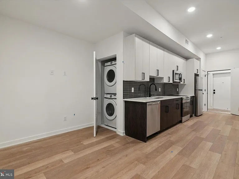 1704 Frankford Ave #202 — Photo 6