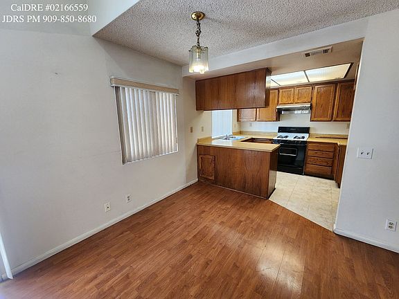 5th image of 13178 Francisquito Ave