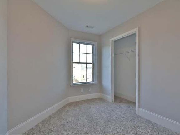 5th image of 2529 Park Estates Dr