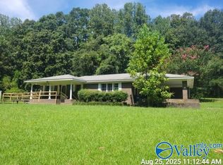 135 Ridge View Dr, Gadsden, AL 35901