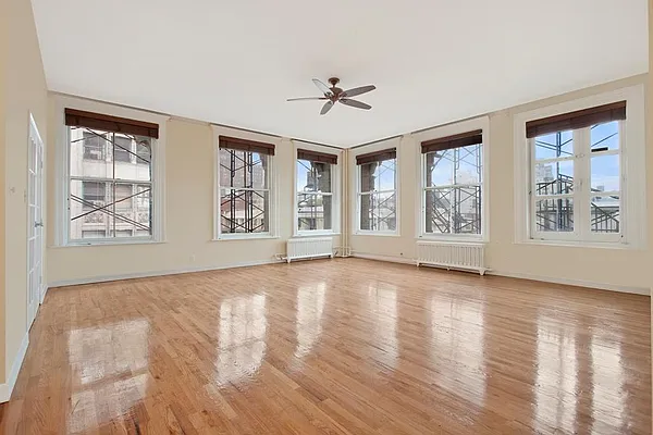 Rented by Mark David | media 39